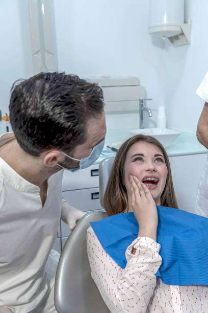 Best Urgent Tooth Repair  in Coopersville, MI